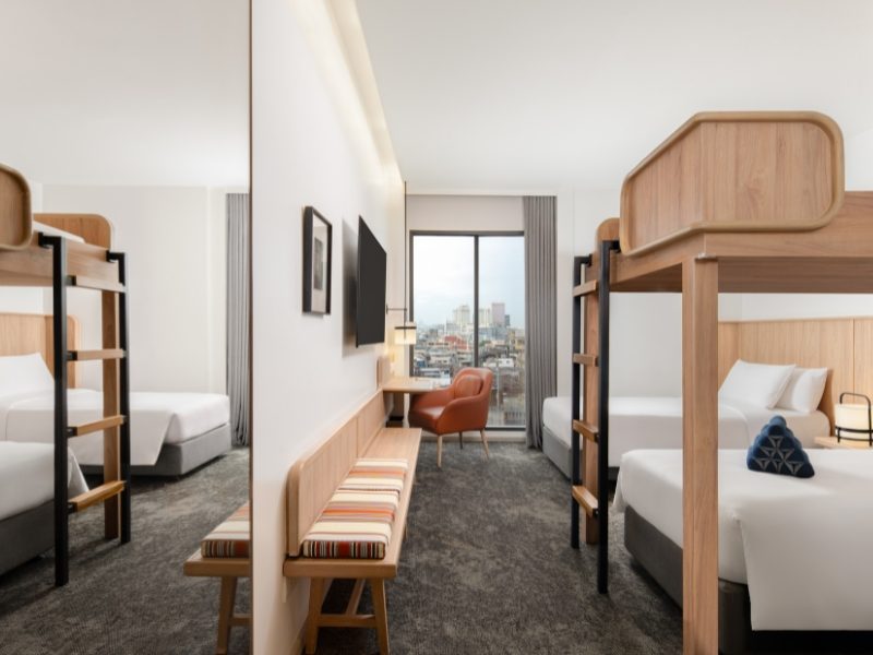 ROOMY TRIPLEX
