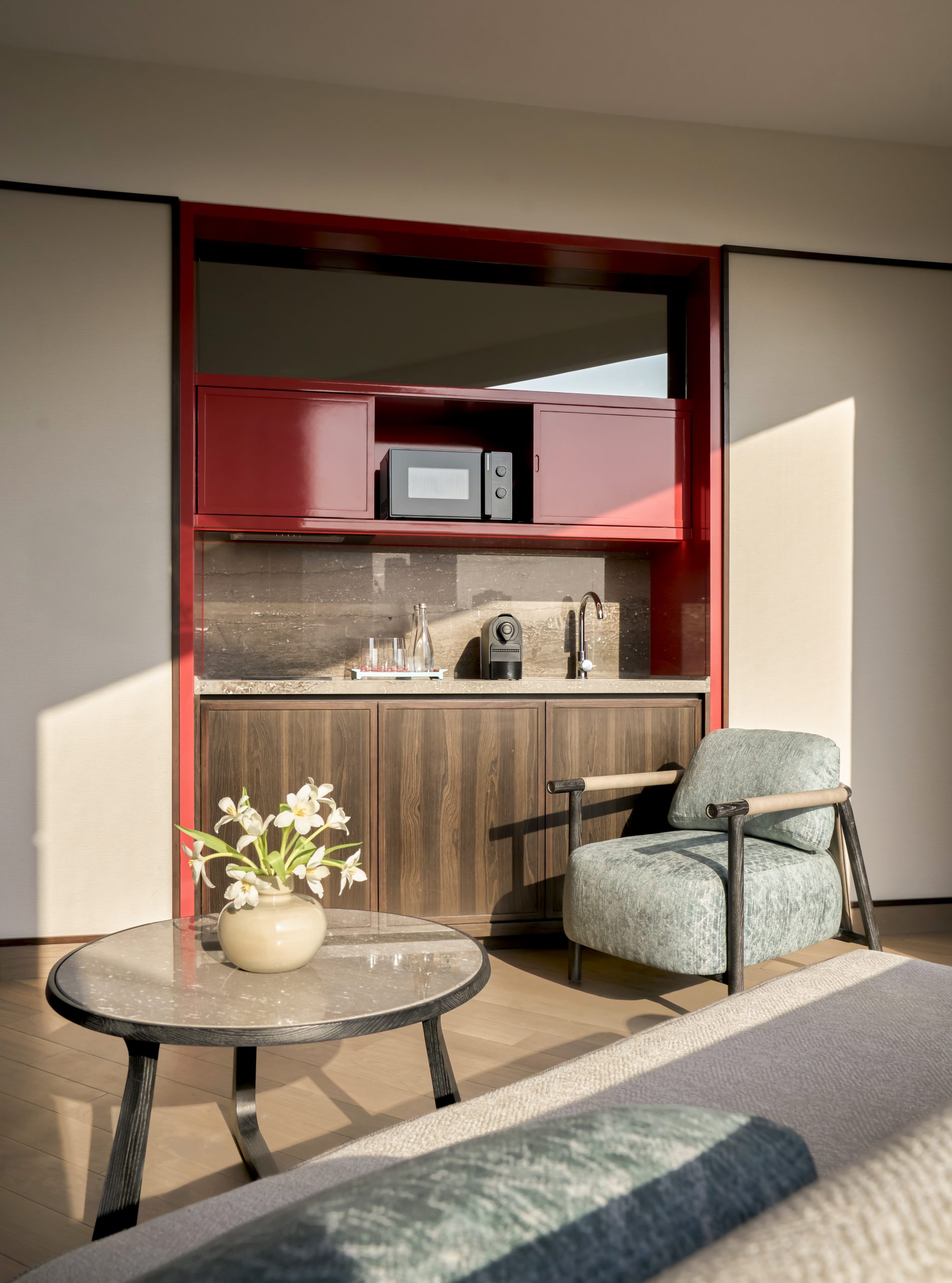 dusit-le-palais-tu-hoa-hanoi-accommodation-one-bedroom-suite-one-king-kitchen