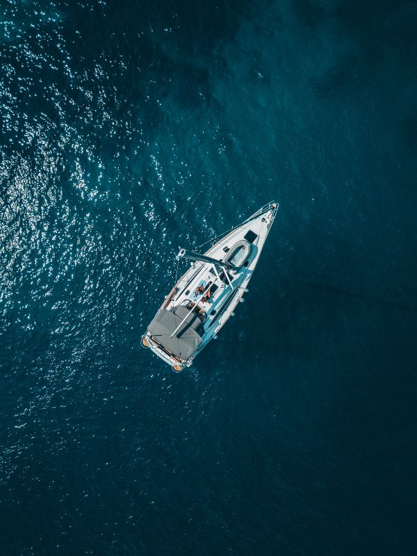 boat (600 x 800 px)