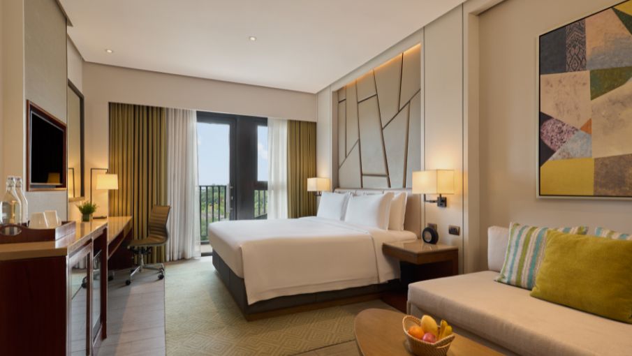 dusitD2-davao-accommodation-guestroom-deluxe-city-view-king