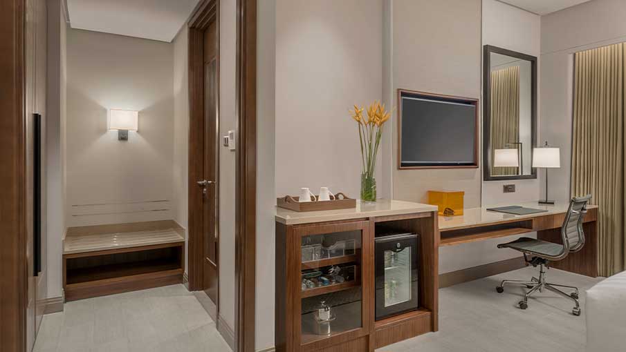 dusitD2 Davao, D'luxe Room Mini Bar