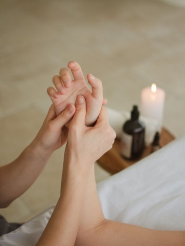 Thai-Massage-Class-600x800