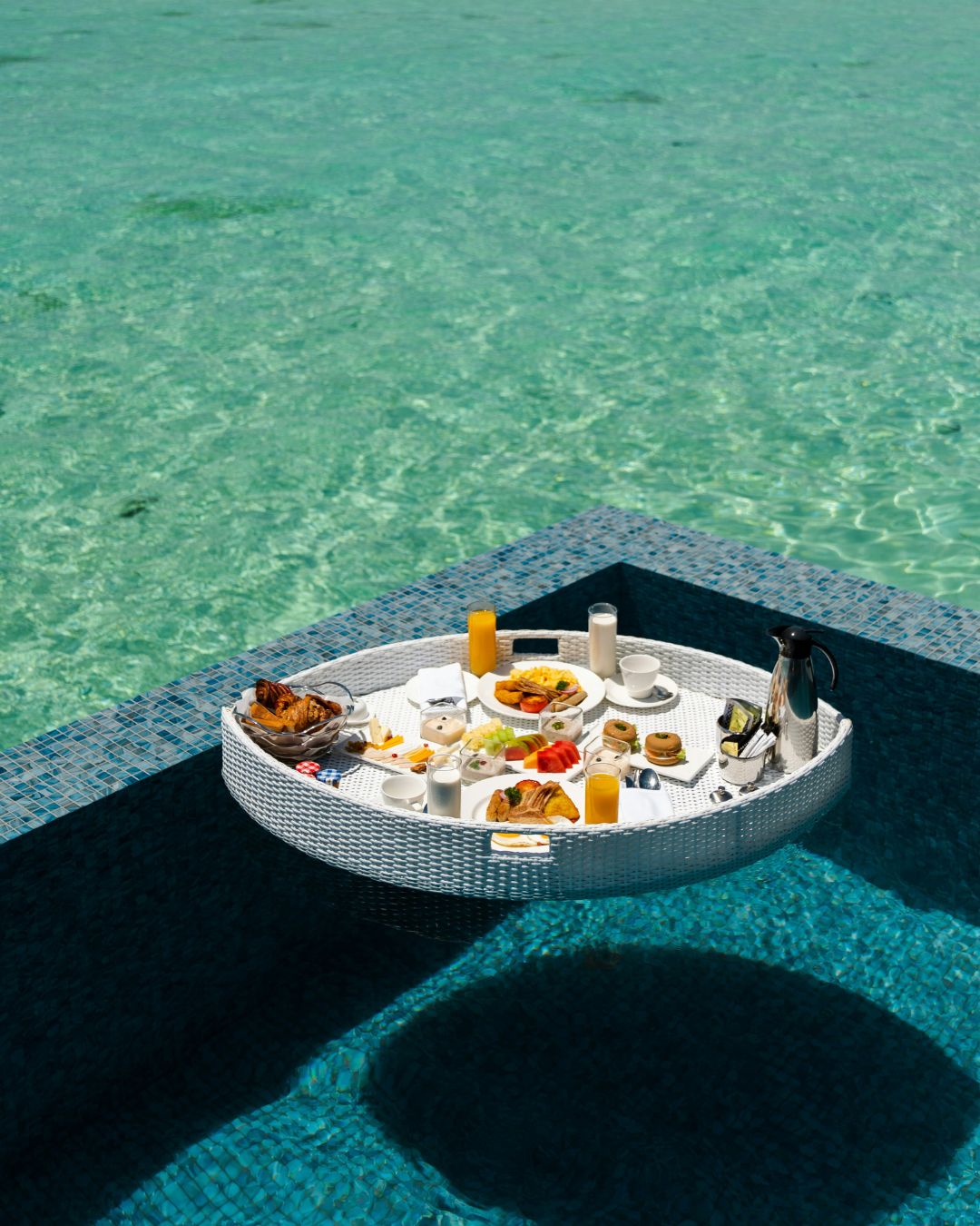 Floating Breakfast​