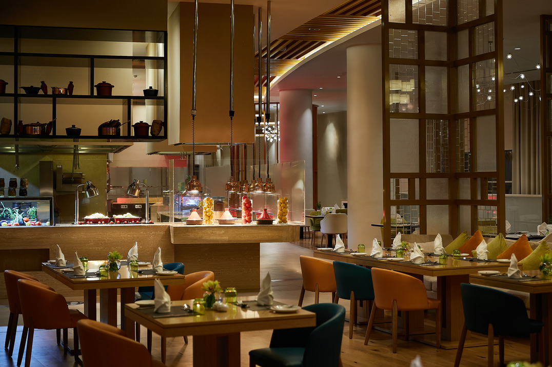 dusitd2-salwa-doha-dining-flame-night