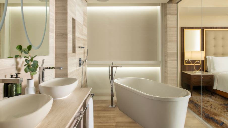 dusit-doha-hotel-premier-suite-bathroom-staycation-offer