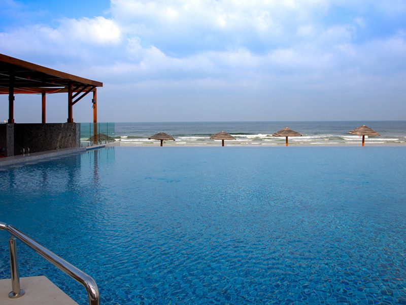 Pool Bar