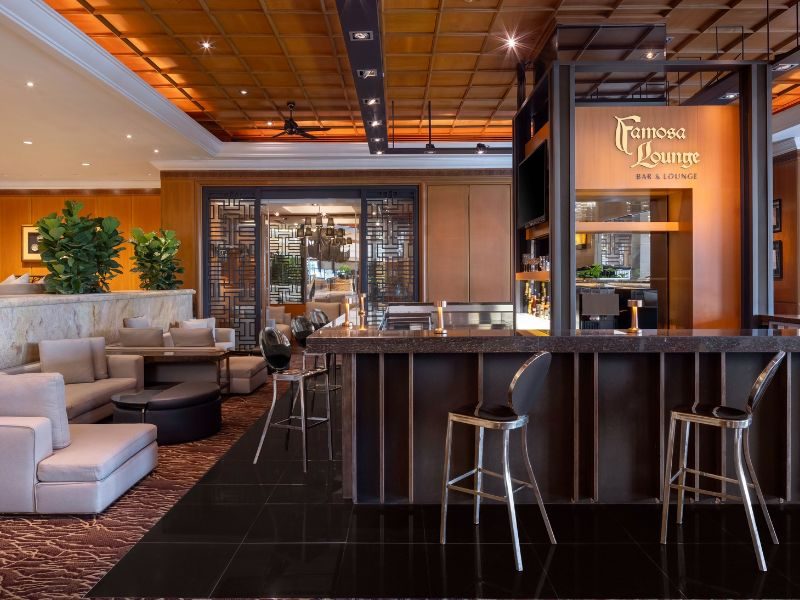 Famosa Lounge