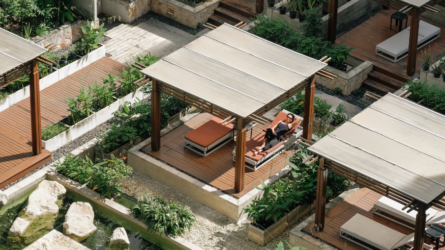 DSRB-Hero image-Desktop 905x510 px-Room-Brand-Dusit Suites Ratchadamri Bangkok-Plan Your Summer Staycation (3)