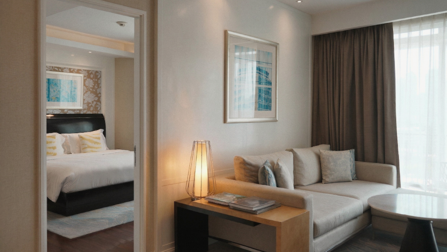 DSRB-Hero image-Desktop 905x510 px-Room-Brand-Dusit Suites Ratchadamri Bangkok-Plan Your Summer Staycation (5)