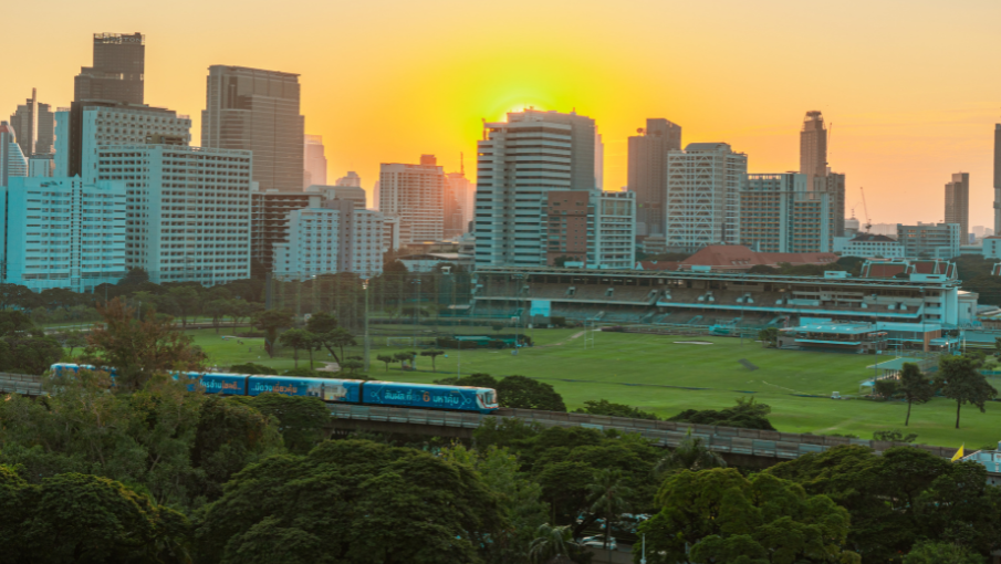 DSRB-Hero image-Desktop 905x510 px-Room-Brand-Dusit Suites Ratchadamri Bangkok-Plan Your Summer Staycation (6)