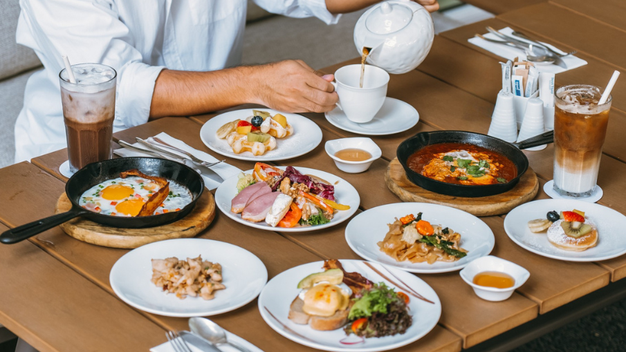 DSRB-Hero image-Desktop 905x510 px-Room-Brand-Dusit Suites Ratchadamri Bangkok-Plan Your Summer Staycation (9)