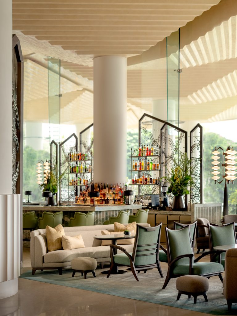 dusit-thani-bangkok-lobby-bar-lounge