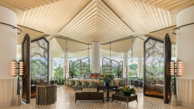 grand-lobby-bar-wide