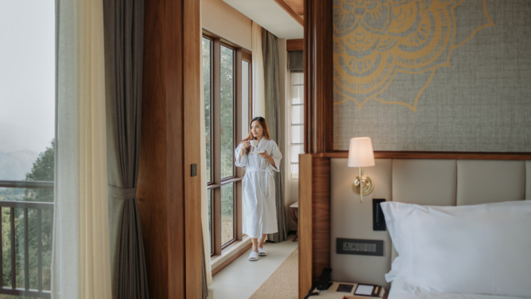 Room with Guest