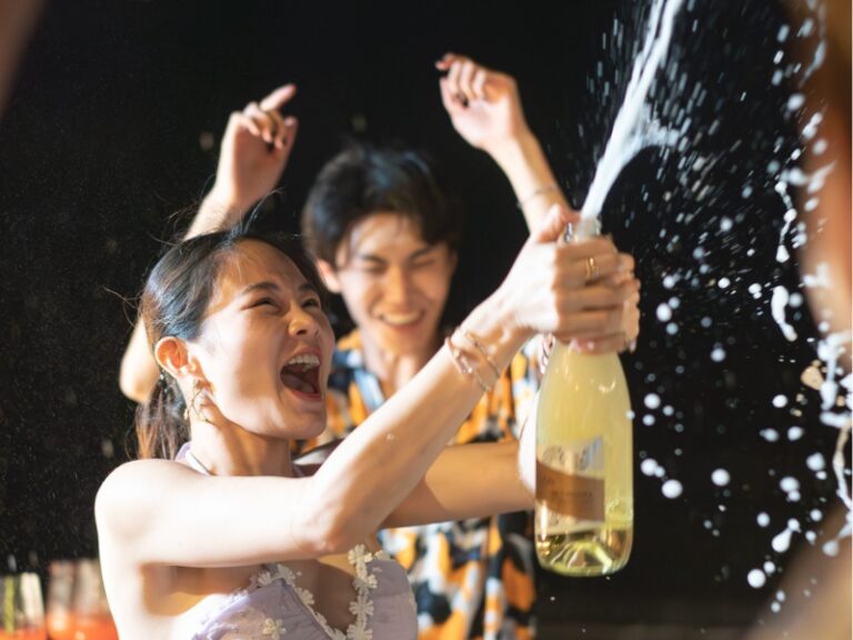 DTHH-Dining-NomadaSeafoodFiesta-800x600 (5)