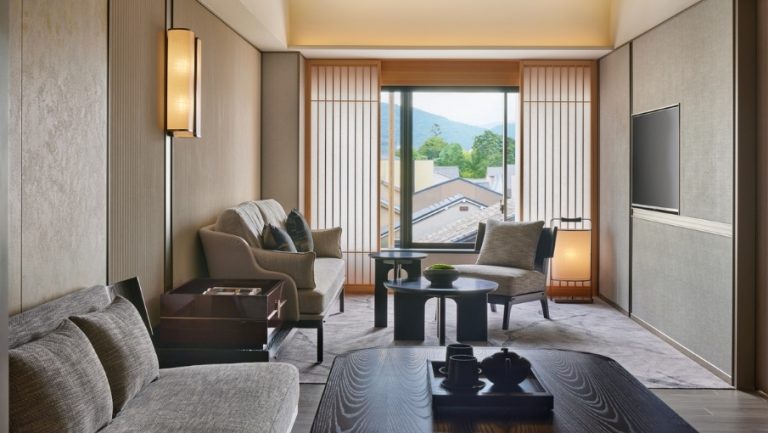 Hero Image 905x510 (10)