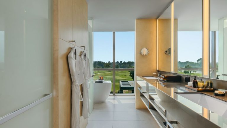 Champion Suite Website Bathroom