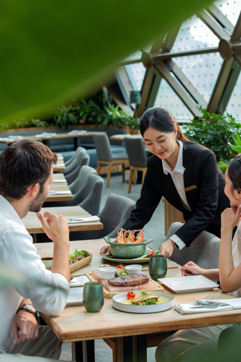 dusit-thani-laguna-singapore-dining-lifestyle-greenhouse-service