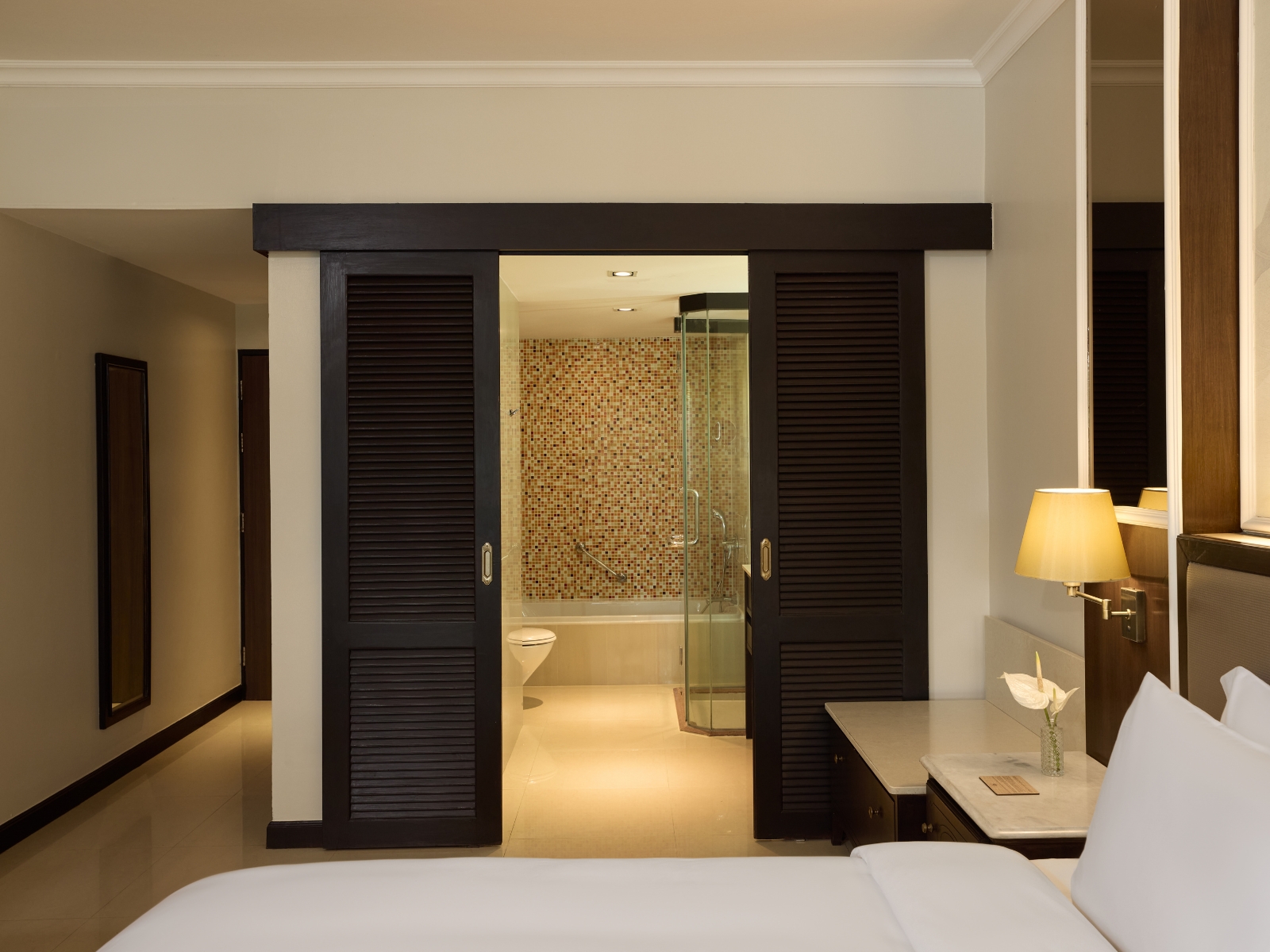 dusit-thani-laguna-phuket-deluxe-detail
