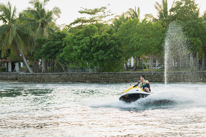 Jet ski