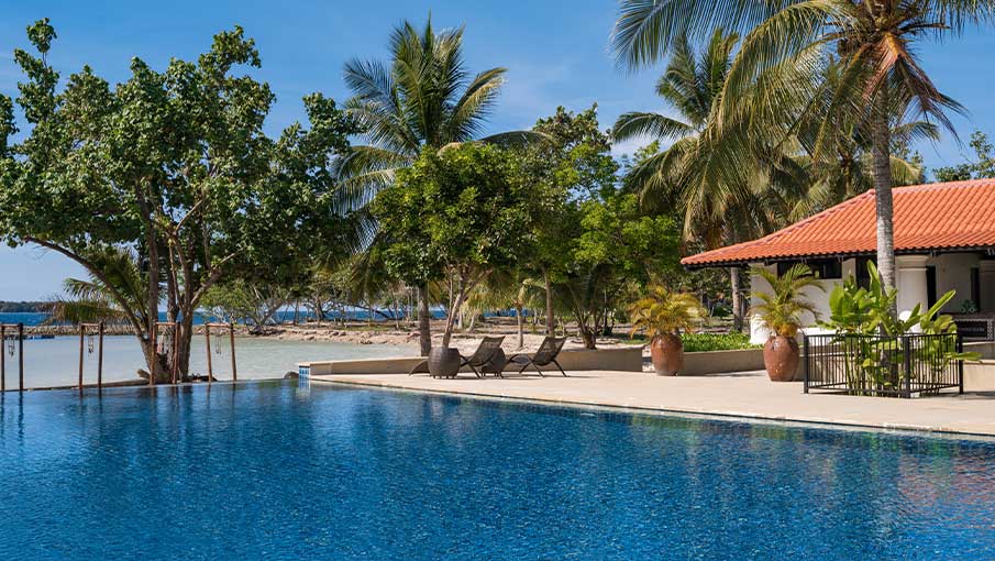 Dusit Thani Lubi Plantation Resort, Sunset pool