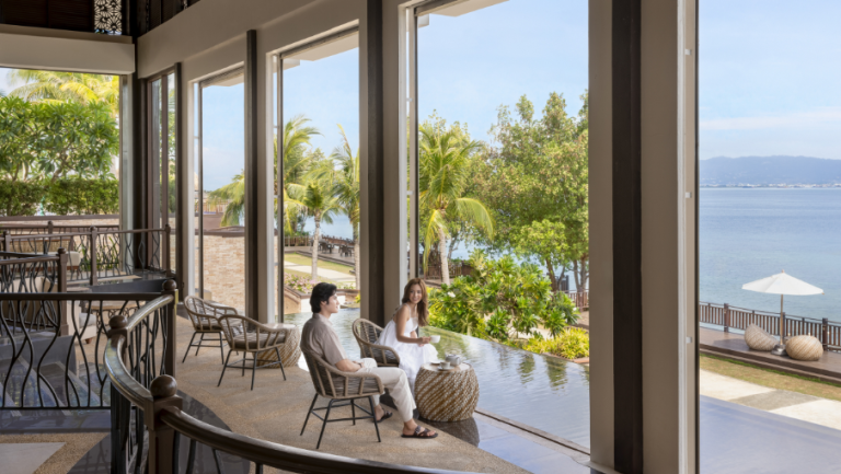 The View Lounger - Lifestyle