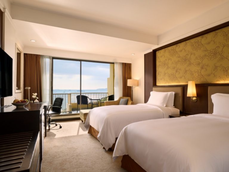 dusit-thani-pattaya-accommodation-premium-sea-view-twin