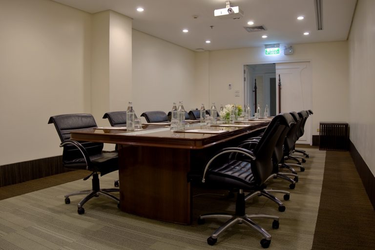 Dusit 10, boardroom style meeting room