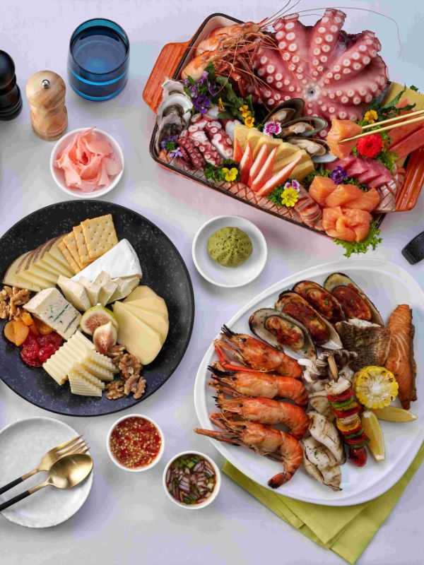 Website FnB Offer-Seafood by The Bay-mobile 600x800px