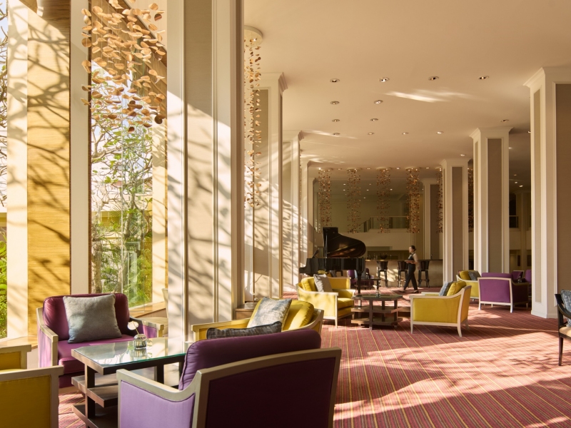 dusit-thani-pattaya-lobby-lounge