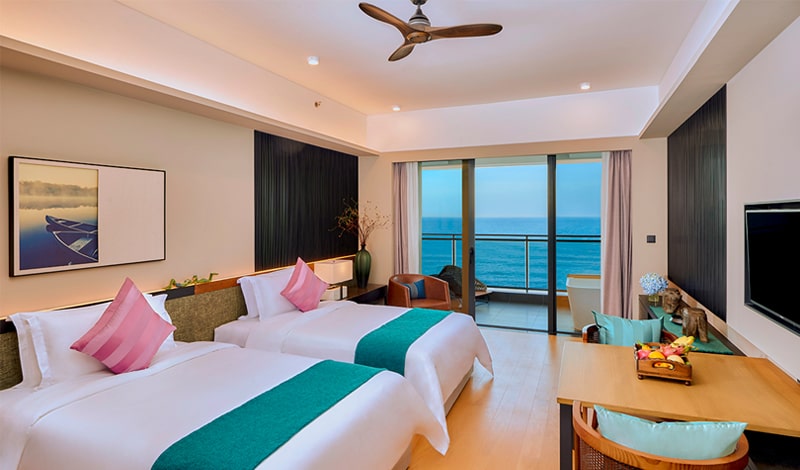 dusitthani-shuangyuebay-Sandalwoods-Infinite-Deluxe-Ocean-View-Room